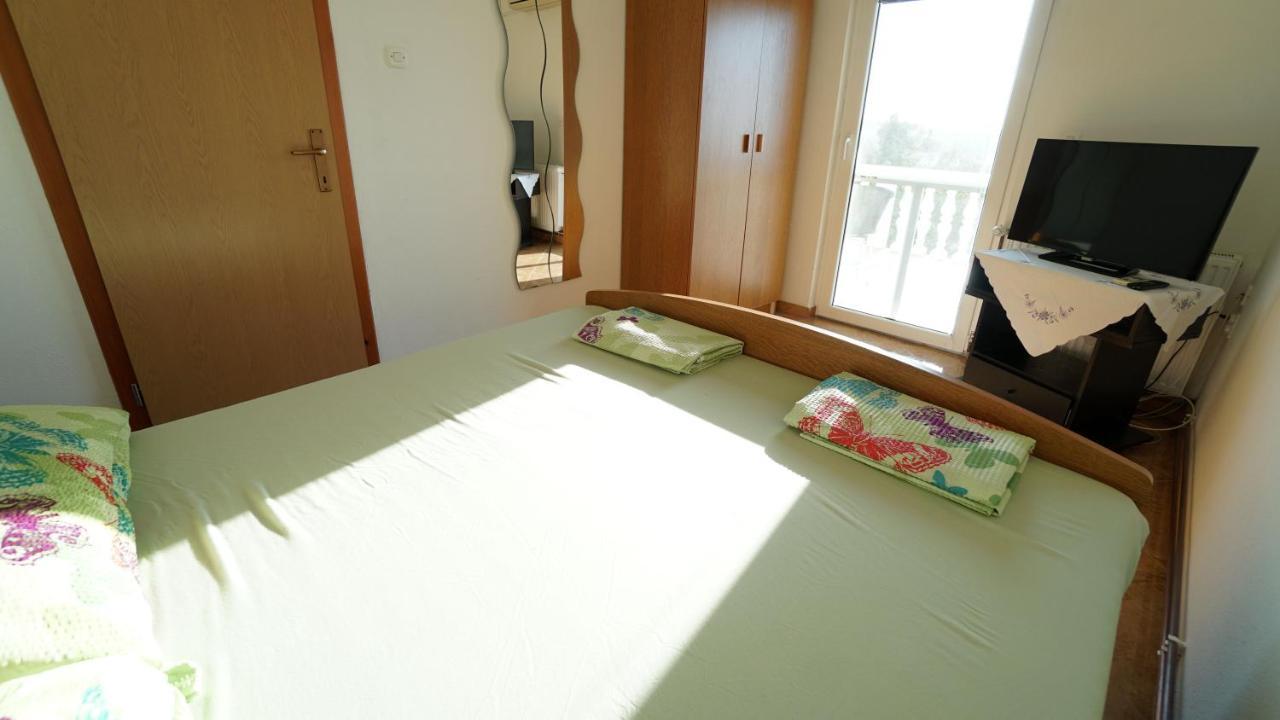 Apartments Kata Gornji Karin Luaran gambar